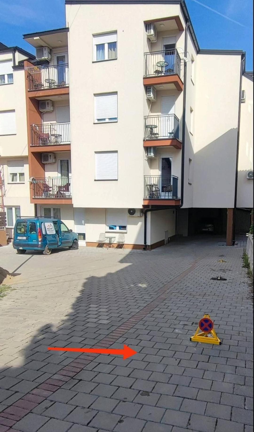 Soko City Center & Parking Free سوكو بانيا المظهر الخارجي الصورة